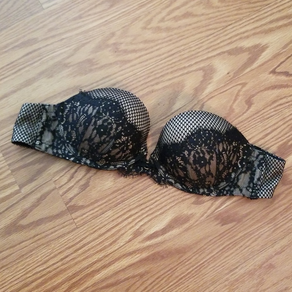 {Victoria's Secret} Black Lacey Strapless Bra
